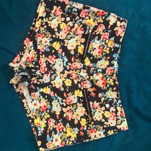 Mine brand floral shorts with zip back